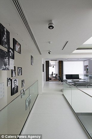 Απίστευτο: Αυτό το διαμέρισμα με το πάτημα ενός κουμπιού, αλλάζει θέση στα δωμάτια [εικόνες] | iefimerida.gr 8