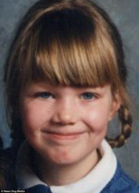 Η 27χρονη που όταν ήταν μικρή είχε πέσει θύμα bullying, τώρα διαπρέπει ως pin-up μοντέλο [εικόνες] | iefimerida.gr 0