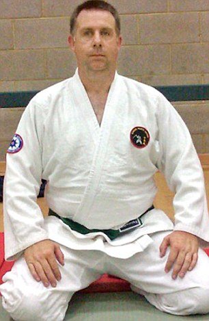 Ο μπαμπάς που έγινε μαμά: Αποφάσισε να κάνει αλλαγή φύλου και η οικογένεια του τον στηρίζει [εικόνες] | iefimerida.gr 0