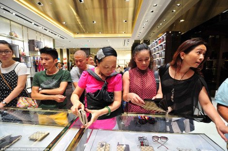 Φρενίτιδα στην Κίνα από το μεγαλύτερο κατάστημα duty free στον κόσμο -Εκτείνεται σε 92.000 τ.μ. [εικόνες] | iefimerida.gr 2