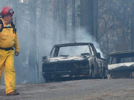 Πύρινη κόλαση στην Καλιφόρνια: Δάσος, σπίτια και αυτοκίνητα έγιναν στάχτη -1.000 άνθρωποι εγκατέλειψαν τις εστίες τους  [βίντεο & εικόνες] | iefimerida.gr 7