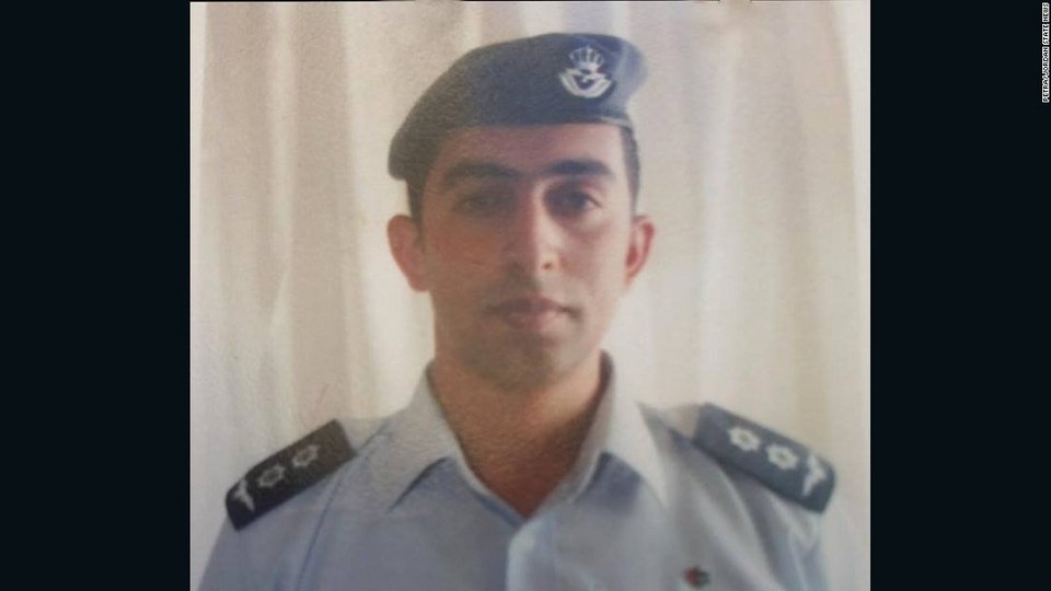 Νέο τελεσίγραφο της ISIS: Απελευθερώστε την τζιχαντίστρια, αλλιώς σκοτώνουμε τον Ιορδανό πιλότο [βίντεο & εικόνες] | iefimerida.gr 1