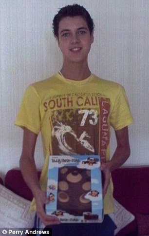 Η δύναμη της θέλησης: Από ανορεκτικός και θύμα μπούλινγκ, αυτός ο νεαρός έγινε body builder [εικόνες]  | iefimerida.gr 0