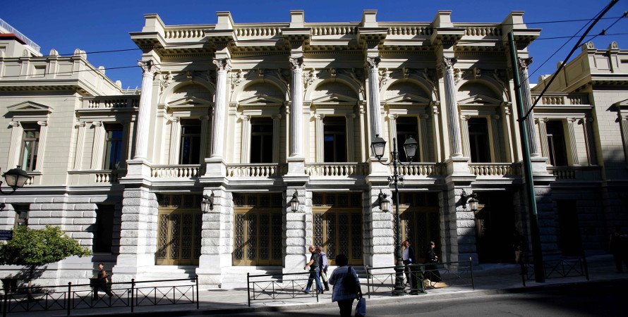 Μια ασυνήθιστη περφόρμανς εκτυλίσσεται μέσα και έξω από το Κτίριο Τσίλλερ του Εθνικού [εικόνες] | iefimerida.gr 2