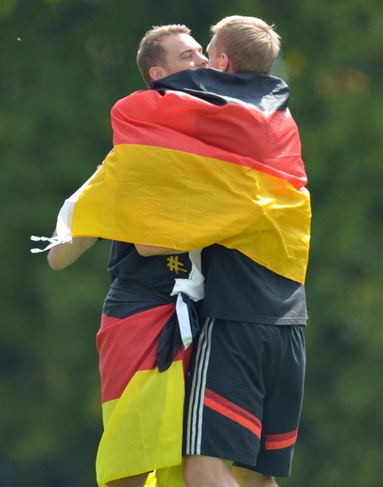 Η αποθέωση της παγκόσμιας πρωταθλήτριας: 500.000 Γερμανοί υποδέχθηκαν την εθνική τους [εικόνες&βίντεο] | iefimerida.gr 13