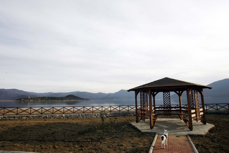 Κούλουμα στον Αη Γιάννη, τον Αγιο Αχίλλειο και το βιδρονήσι στις Πρέσπες [εικόνες]   | iefimerida.gr 1