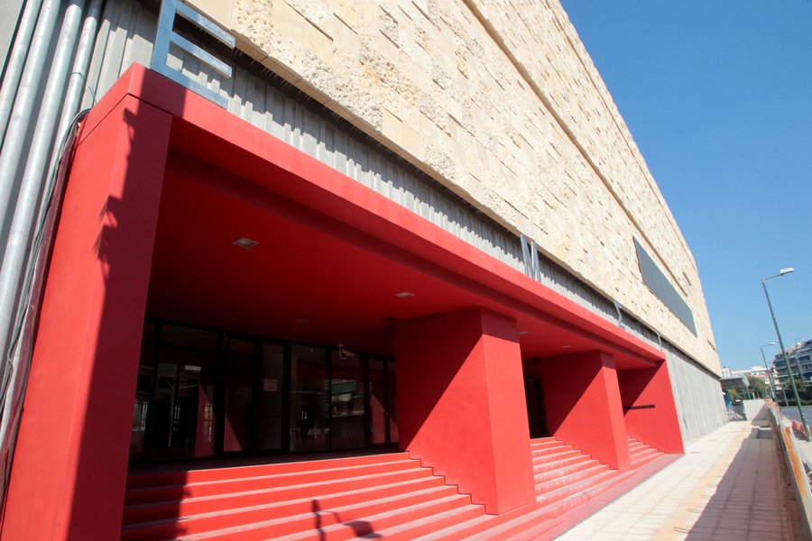 Η πενταμελής επιτροπή του Υπουργείου που θα αποφάσιζε για τον νέο διευθυντή του ΕΜΣΤ εν τέλει αποφάνθηκε ότι, εκτός από τους εκπρόθεσμους, όλοι οι υποψήφιοι που κατέθεσαν εμπρόθεσμα το φάκελο τους ήταν…απορριπτέοι