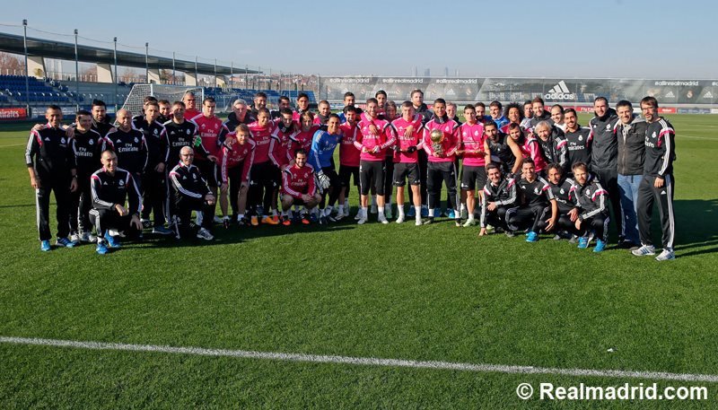 Τρελάθηκε ο Κριστιάνο Ρονάλντο – Κάνει προπόνηση... παρέα με την «Χρυσή Μπάλα» [εικόνες] | iefimerida.gr 5