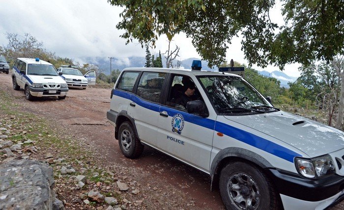 Ξύπνησαν μνήμες από το διπλό φονικό στη Μάνη: Καρέ καρέ η αναπαράσταση στον τόπο του εγκλήματος [εικόνες & βίντεο] | iefimerida.gr 0