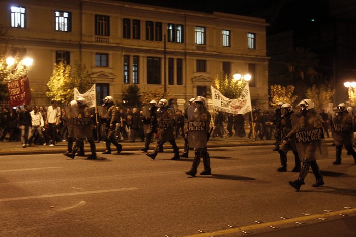 Επεισόδια στην πορεία για το Πολυτεχνείο | iefimerida.gr 2