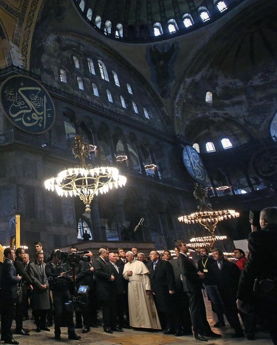 Στο Φανάρι για την επίσκεψη του Πάπα και ο Θεόδωρος Αγγελόπουλος [εικονες] | iefimerida.gr 1