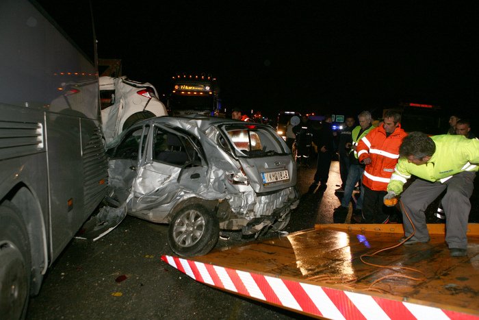 Απίστευτη καραμπόλα 35 οχημάτων με μια νεκρή στην Εθνική Αθηνών - Λαμίας [εικόνες] | iefimerida.gr 1