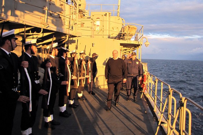 O Δένδιας στη φρεγάτα Ναβαρίνο -Συμμετείχε σε άσκηση στο Αιγαίο [εικόνες] | iefimerida.gr 3