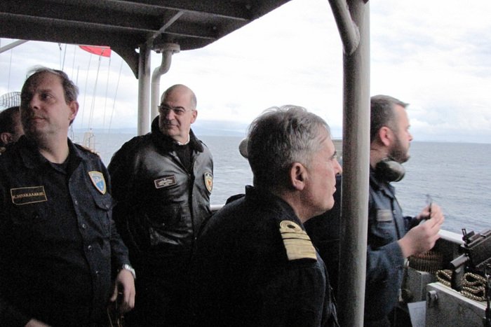 O Δένδιας στη φρεγάτα Ναβαρίνο -Συμμετείχε σε άσκηση στο Αιγαίο [εικόνες] | iefimerida.gr 6