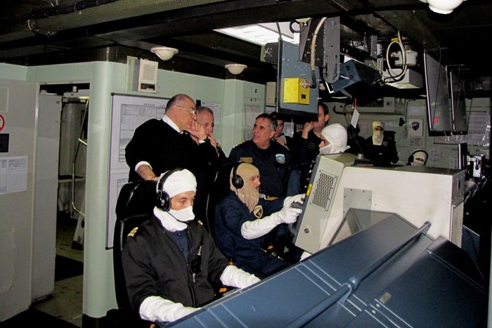 O Δένδιας στη φρεγάτα Ναβαρίνο -Συμμετείχε σε άσκηση στο Αιγαίο [εικόνες] | iefimerida.gr 5