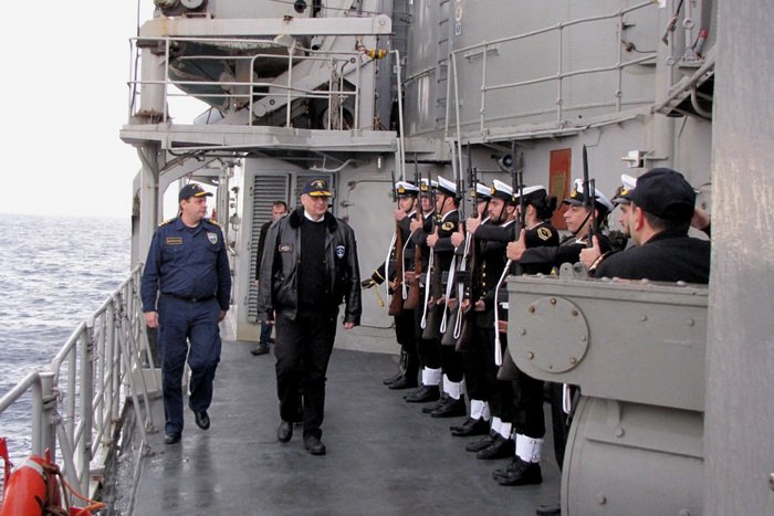 O Δένδιας στη φρεγάτα Ναβαρίνο -Συμμετείχε σε άσκηση στο Αιγαίο [εικόνες] | iefimerida.gr 0