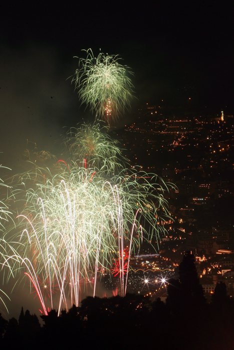 Χρώματα, χαμόγελα, φαντασμαγορικές τελετές: Ετσι υποδέχθηκε ο πλανήτης το 2015 | iefimerida.gr 5