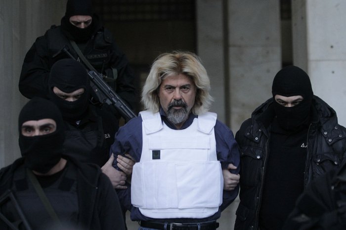 Στον εισαγγελέα ο Χριστόδουλος Ξηρός: «Δεν μιλάω στους νενέκους της Τρόικα» είπε στους δημοσιογράφους [εικόνες] | iefimerida.gr 5