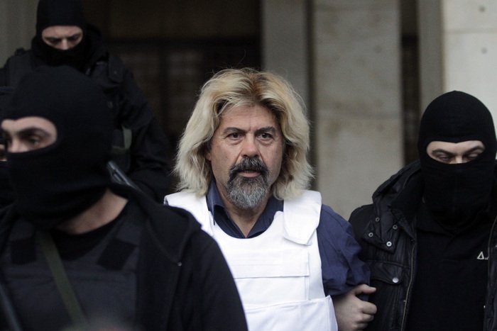 Στον εισαγγελέα ο Χριστόδουλος Ξηρός: «Δεν μιλάω στους νενέκους της Τρόικα» είπε στους δημοσιογράφους [εικόνες] | iefimerida.gr 1