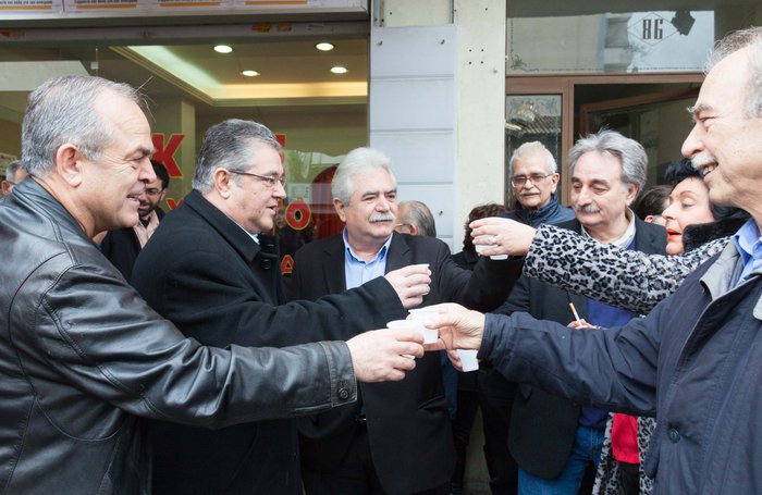 Ηρεμία πριν τη μάχη για τους πολιτικούς αρχηγούς -Βόλτες για φαγητό, καφέ και χαλαρή κουβέντα [εικόνες] | iefimerida.gr 11