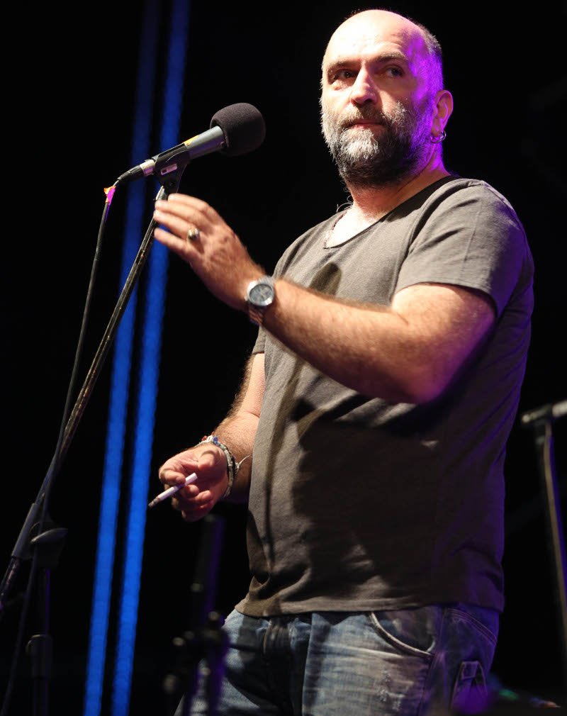 Αγνώριστος ο Μπάμπης Στόκας - Εχει μείνει μισός [εικόνες] | iefimerida.gr 5