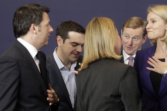 Οι «Αμαζόνες» της Συνόδου Κορυφής: Οι ξανθιές που περικύκλωσαν τον Αλέξη Τσίπρα [εικόνες] | iefimerida.gr 3