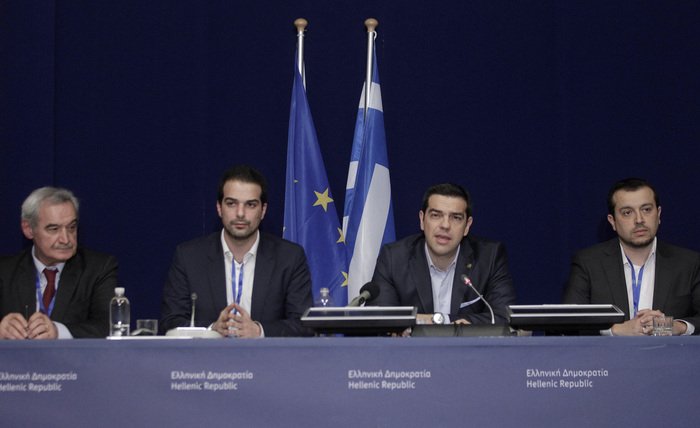 Ολα δείχνουν συμβιβασμό - Τσίπρας: Το Μνημόνιο ξεχάστε το | iefimerida.gr 0