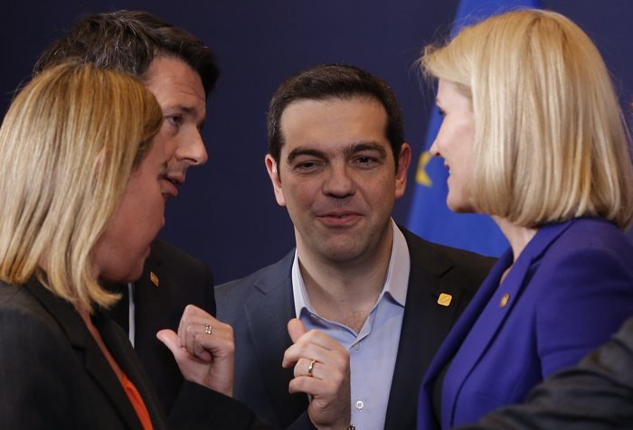 Οι «Αμαζόνες» της Συνόδου Κορυφής: Οι ξανθιές που περικύκλωσαν τον Αλέξη Τσίπρα [εικόνες] | iefimerida.gr 2