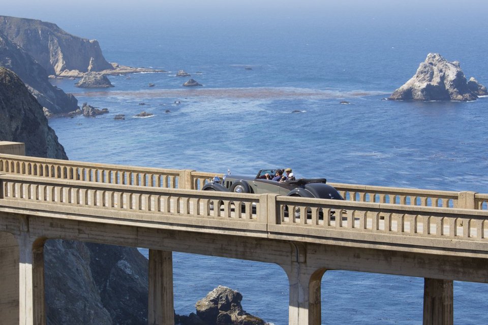 Αυτοκίνητα έργα τέχνης σε έναν ιδιότυπο αγώνα δρόμου [εικόνες] | iefimerida.gr 12