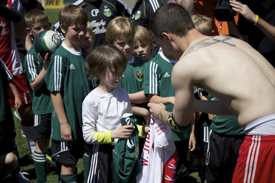 Το μεγαλείο του αθλητισμού – Η συγκινητική ιστορία 8χρονου καρκινοπαθούς οπαδού των Πόρτλαντ Τίμπερς [εικόνες] | iefimerida.gr 13