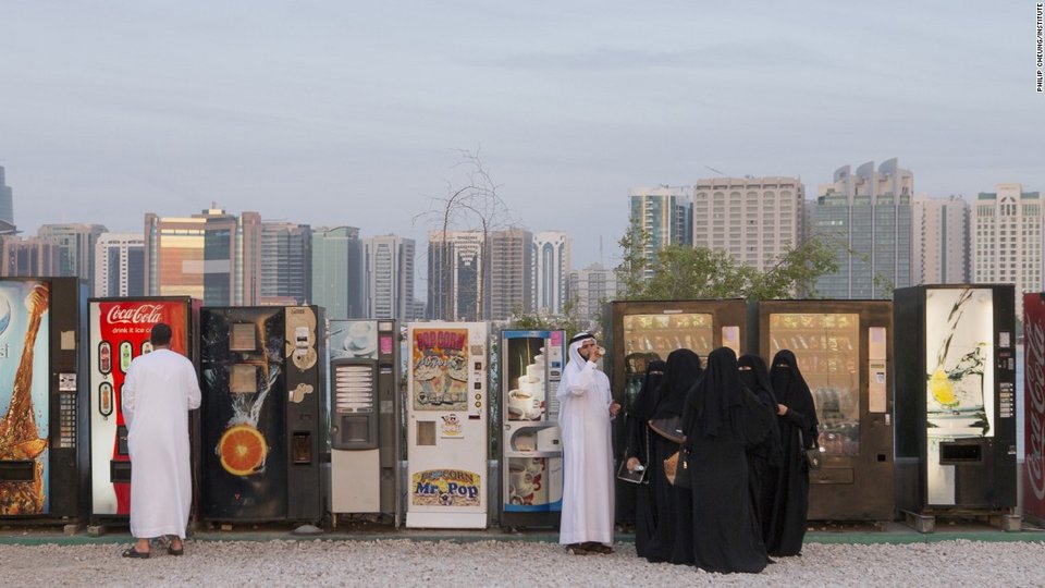 Σαρία και ουρανοξύστες: Φωτογραφίζοντας δύο παράλληλους κόσμους [εικόνες] | iefimerida.gr 0