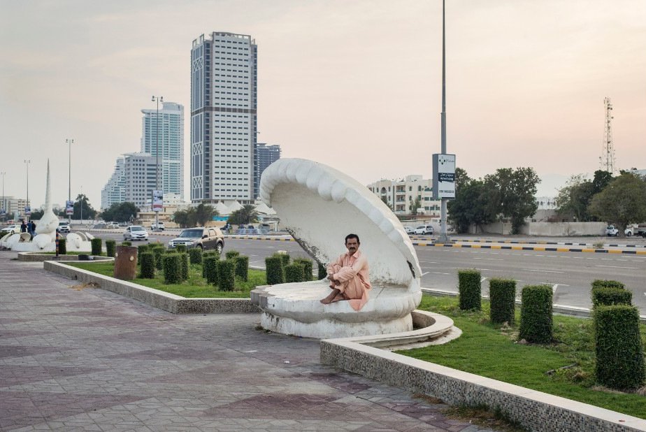 Σαρία και ουρανοξύστες: Φωτογραφίζοντας δύο παράλληλους κόσμους [εικόνες] | iefimerida.gr 6