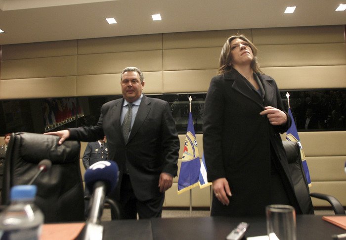 Η Ζωή στο Πεντάγωνο -Κόκκινα χαλιά, επιθεώρησε άγημα [εικόνες] | iefimerida.gr 4