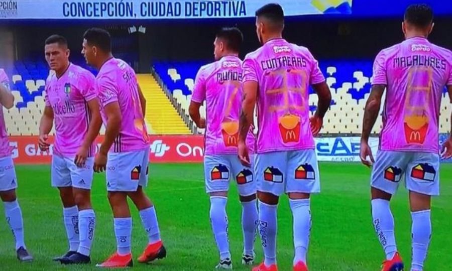 Πρωτότυπο: Η ομάδα από τη Χιλή που έχει στη φανέλα της... πατάτες τηγανητές [εικόνες] | iefimerida.gr 4