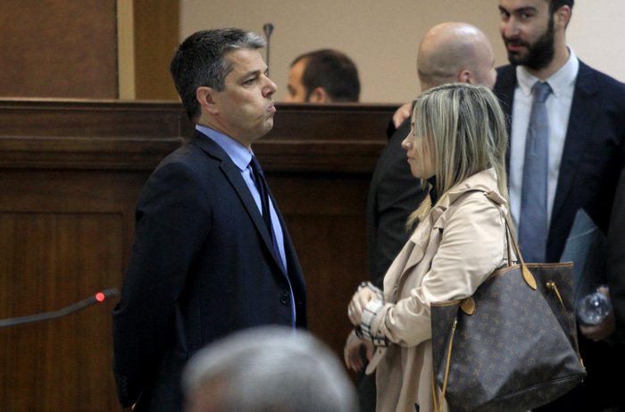 Μέσα στη δίκη της ΧΑ: Ο Ρουπακιάς, οι γονείς του Φύσσα, ο μετανοημένος Μπούκουρας [εικόνες & βίντεο] | iefimerida.gr 7