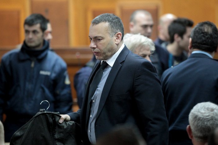 Μέσα στη δίκη της ΧΑ: Ο Ρουπακιάς, οι γονείς του Φύσσα, ο μετανοημένος Μπούκουρας [εικόνες & βίντεο] | iefimerida.gr 12