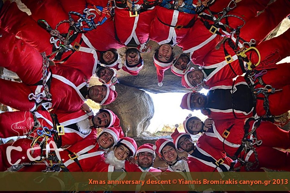 Αγιοι Βασίληδες έκαναν κατάβαση στο φαράγγι του Ελιγκα στην Κρήτη [εικόνες] | iefimerida.gr 10