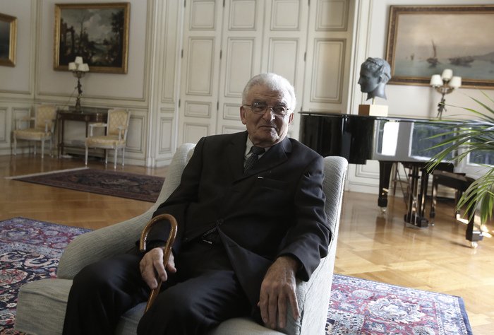 Ο επιζήσας της σφαγής του Διστόμου Αργύρης Σφουντούρης στον Τσίπρα: Εγώ παλεύω με τη Γερμανία 20 χρόνια [εικόνες] | iefimerida.gr 0