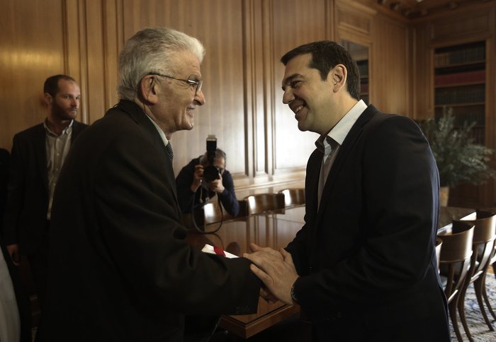 Ο επιζήσας της σφαγής του Διστόμου Αργύρης Σφουντούρης στον Τσίπρα: Εγώ παλεύω με τη Γερμανία 20 χρόνια [εικόνες] | iefimerida.gr 1