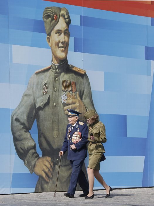 Η Ρωσία γιόρτασε τη νίκη επί της ναζιστικής Γερμανίας το 1945 με μεγαλειώδη παρέλαση [εικόνες] | iefimerida.gr 3