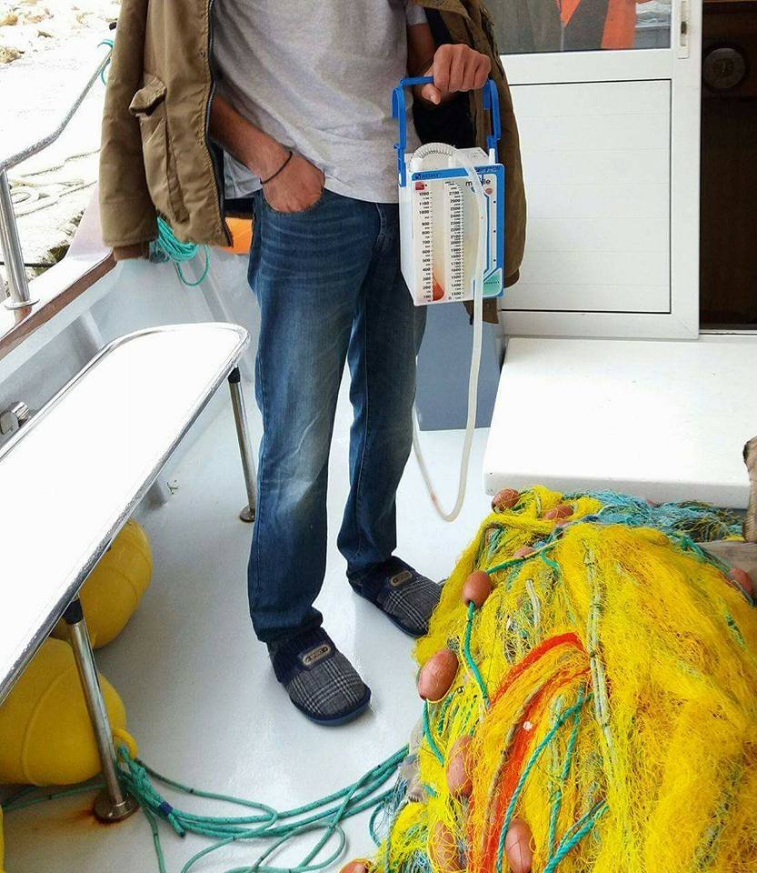 Με καΐκι μεταφέρουν ασθενείς από την Κεφαλλονιά στην Κυλλήνη [εικόνες] | iefimerida.gr 4