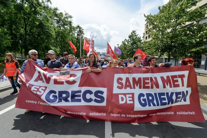 Διαδηλώνουν για την Ελλάδα στις Βρυξέλλες [εικόνες] | iefimerida.gr 5