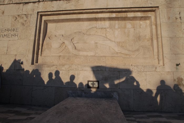 Χιλιάδες πολίτες στο Σύνταγμα φώναξαν «Μένουμε Ευρώπη» [εικόνες] | iefimerida.gr 17