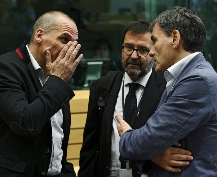 Eurogroup γεμάτο πικρά χαμόγελα και βλέμματα με νόημα [εικόνες] | iefimerida.gr 7