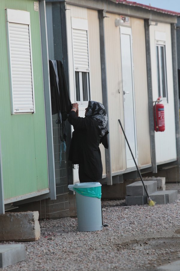 Η κυβέρνηση επιδεικνύει τις εγκαταστάσεις προσφύγων στον Ελαιώνα [εικόνες] | iefimerida.gr 3