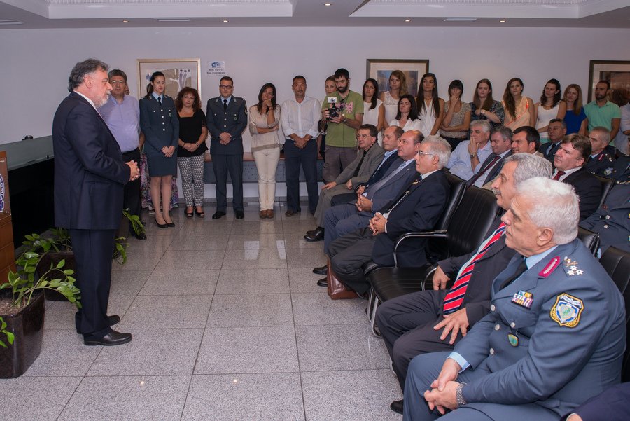 Παράδοση-παραλαβή του Πανούση: Η μυστηριώδης Σία και οι αιθέριες υπάρξεις  [εικόνες&βίντεο]  | iefimerida.gr 2