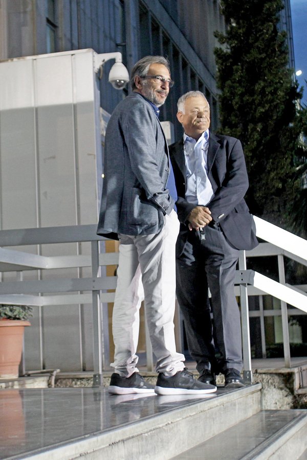 Οι κομψές του ντιμπέιτ -Σία Κοσιώνη στα λευκά, λαμπερή η Ολγα, στα πράσινα η Μάρα [εικόνες] | iefimerida.gr 22