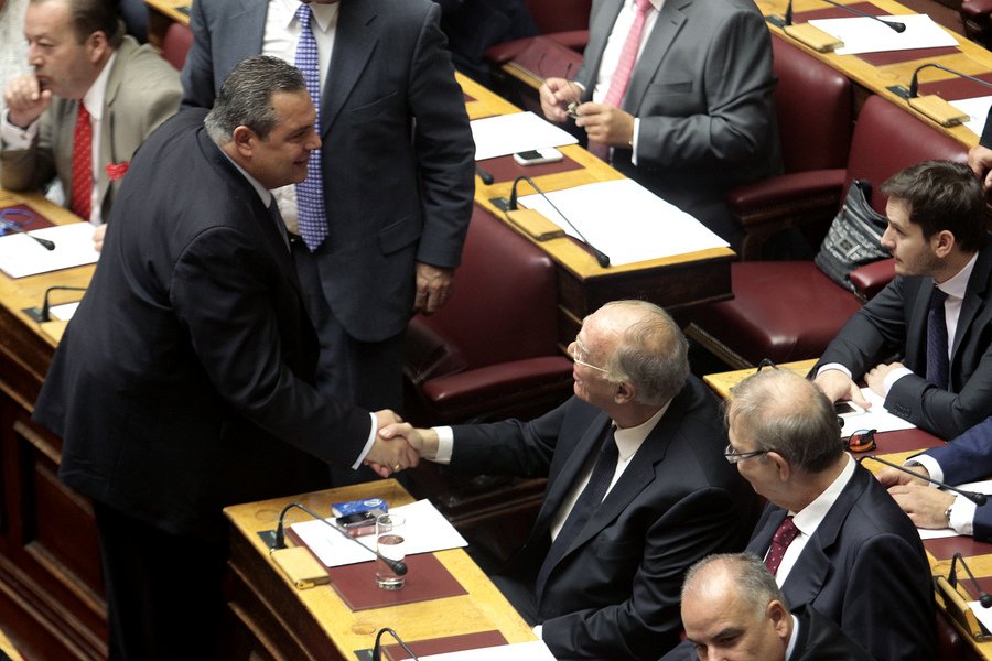 Ορκίστηκαν οι 300 -Ποιοι μπαίνουν για πρώτη φορά στη βουλή [εικόνες] | iefimerida.gr 4