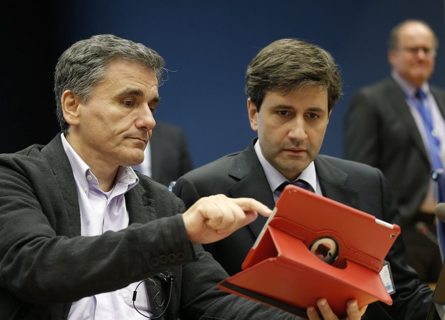 Τετ α τετ Τσακαλώτου-Χουλιαράκη με Μοσκοβισί πριν το Eurogroup [εικόνες] | iefimerida.gr 1