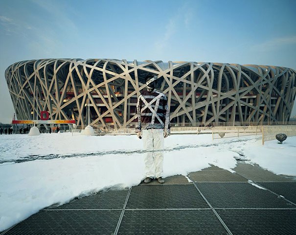 Τώρα τον βλέπεις, τώρα δεν τον βλέπεις- Η μαγική τέχνη του καμουφλάζ κάνει τον Λιου Μπόλιν αόρατο [εικόνες] | iefimerida.gr 13